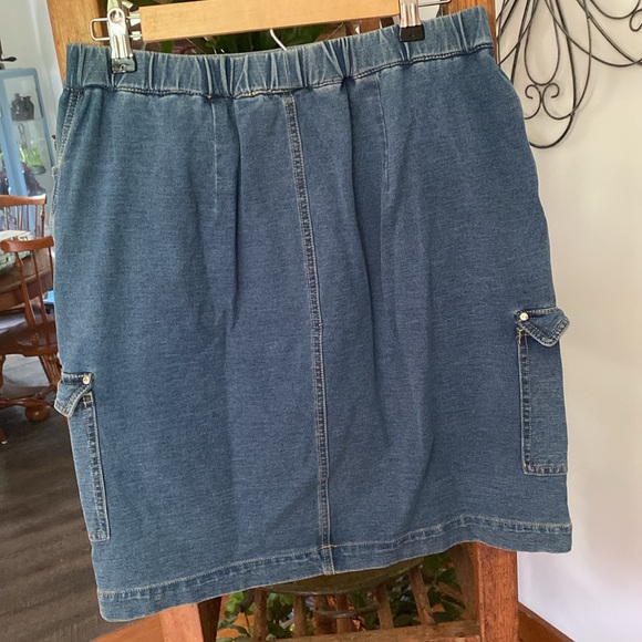 Denim pull-on skort - Picture 5 of 8